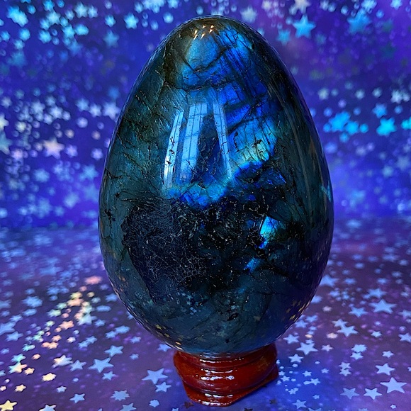 Mother Earth Other - Labradorite Crystal Egg Carving With Flash!